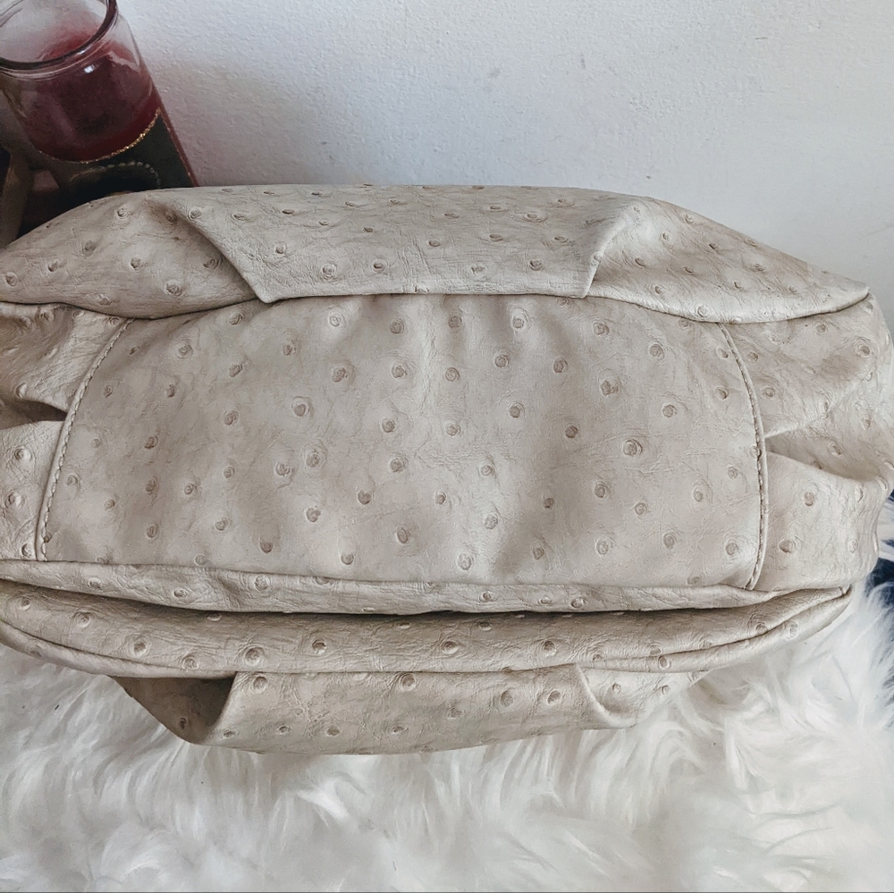 Marc Jacobs Aurora Ostrich Embossed Beige Satchel Purse Beige Off White - Picture 7 of 10